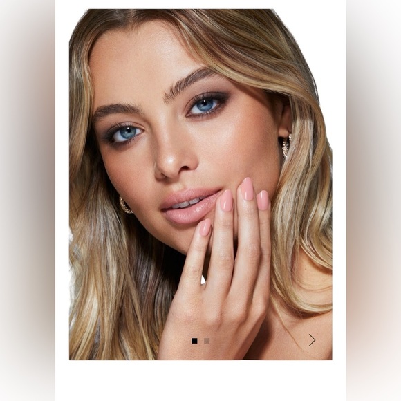 Static Nails Other - NEW IN BOX Static Nails Reusable Pop On Manicure up to 30 day wear Jet Setter